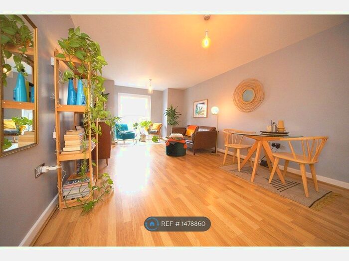 1 Bedroom Flat To Rent In Amhurst Road, London, E8