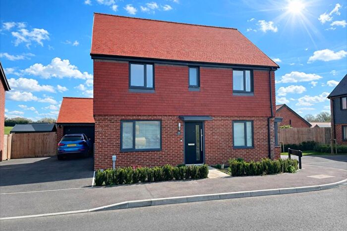 4 Bedroom Detached House For Sale In Shelduck Avenue, Uckfield, TN22