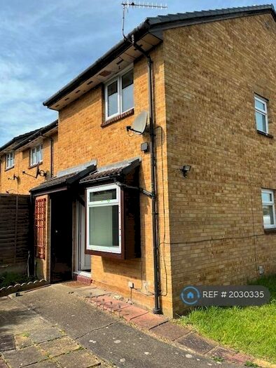 1 Bedroom Terraced House To Rent In Alfred Close, Chatham, ME4