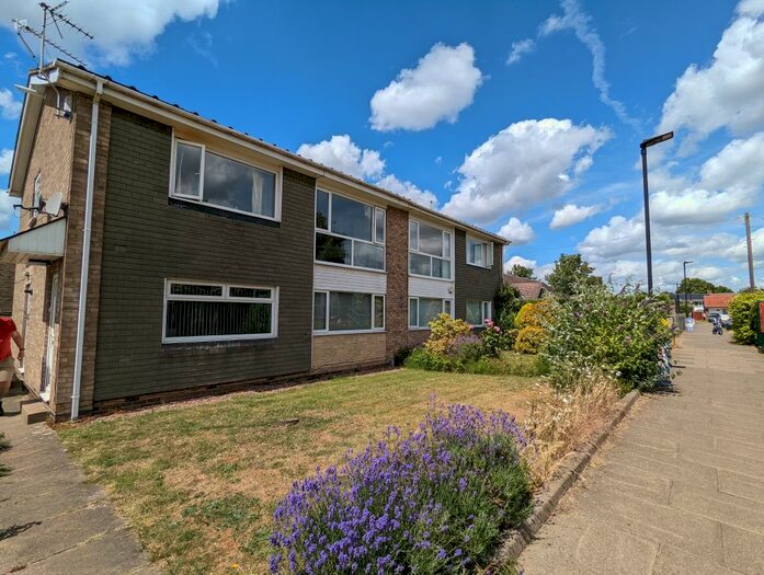 2 Bedroom Flat To Rent In Winterton Close, Doncaster, DN4