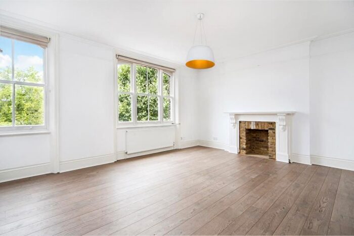 3 Bedroom Flat To Rent In Maida Avenue, Little Venice, W2