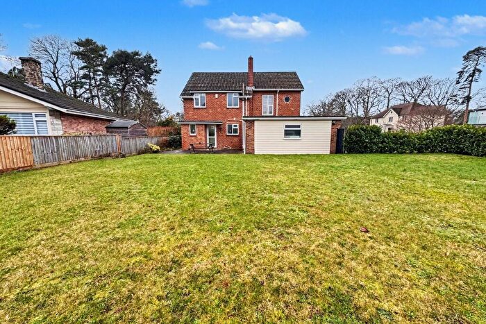 4 Bedroom Detached House For Sale In Queens Park, BH8