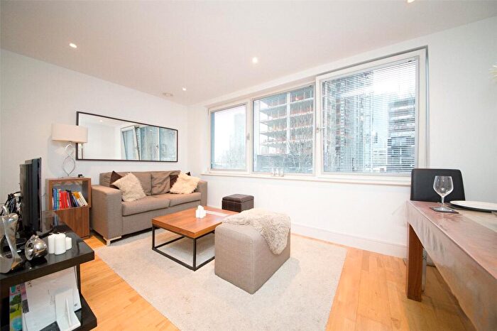Apartment To Rent In Indescon Square, London, E14