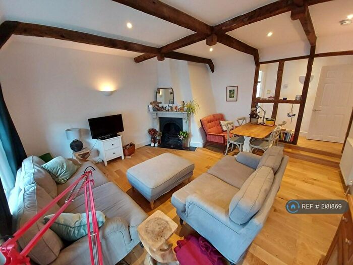 2 Bedroom Flat To Rent In Wolsey House, Marlborough, SN8