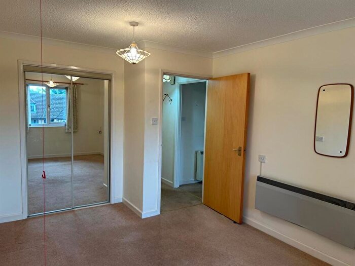 1 Bedroom Apartment For Sale In Fairacres Road, Didcot, OX11