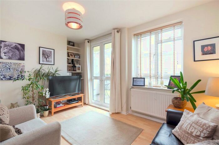2 Bedroom Flat To Rent In Cotman House, Townshend Estate, NW8
