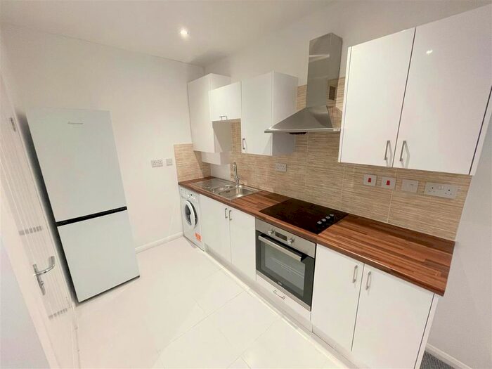 1 Bedroom Flat To Rent In Walker Avenue, Wolverton Mill, Milton Keynes MK12