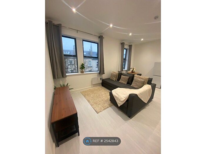 1 Bedroom Flat To Rent In Church Court, Morley, Leeds, LS27