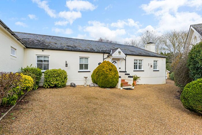 2 Bedroom Bungalow For Sale In Crouchfield, Chapmore End, Ware, SG12