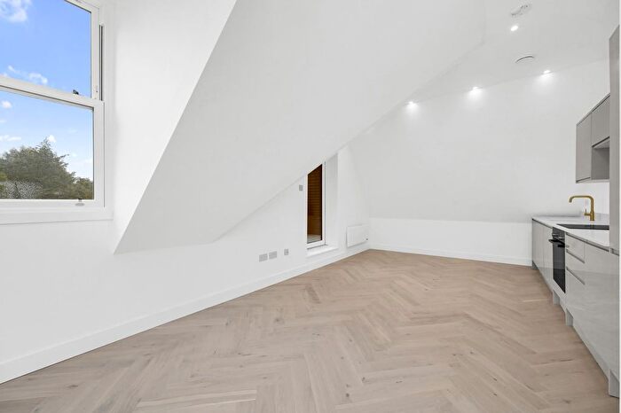 1 Bedroom Flat To Rent In Gordon Road, London, W5