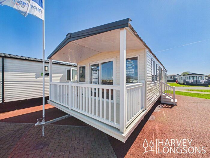 2 Bedroom Park Home For Sale In Amble Links Holiday Park, NE65