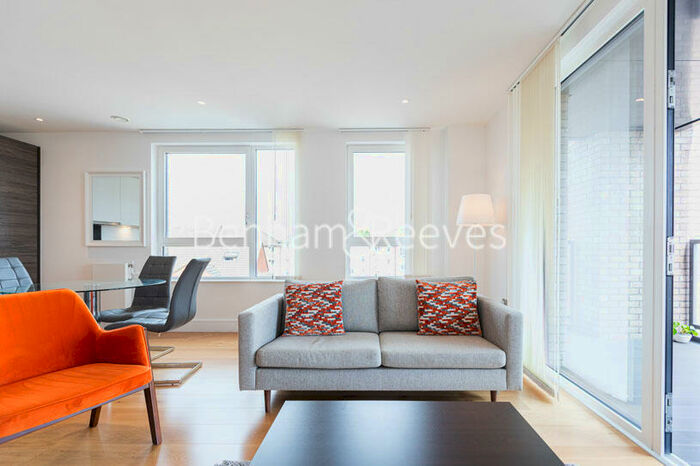 2 Bedroom Apartment To Rent In Plough Way, Surrey Quays, SE16