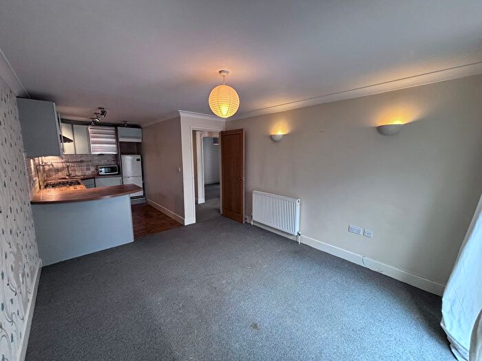 2 Bedroom Flat To Rent In New North Road, Exeter, EX4