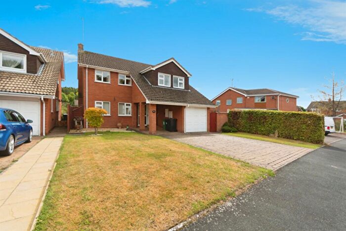 4 Bedroom Detached House For Sale In Marshfield Close, Redditch, B98