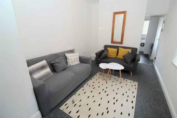 5 Bedroom House To Rent In Moy Road, Roath, Cardiff, CF24