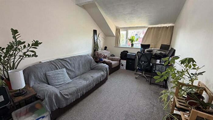 1 Bedroom Flat To Rent In Egerton Road, Manchester, M14