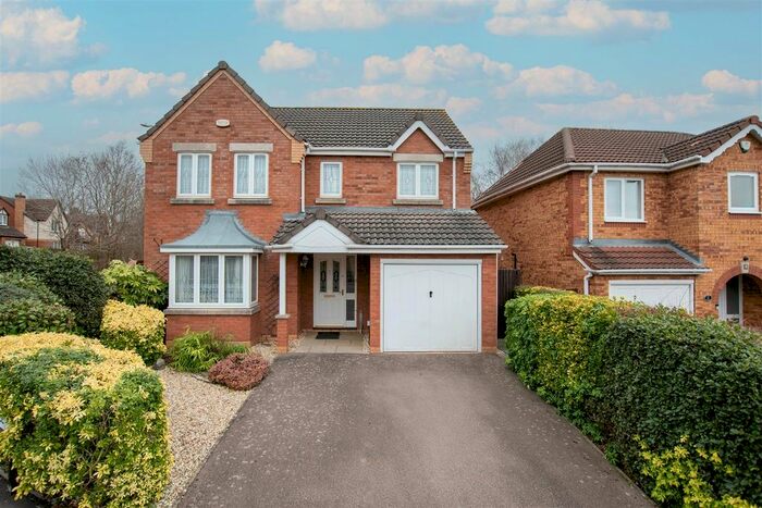 4 Bedroom Property For Sale In Spencelayh Close, Wellingborough, NN8