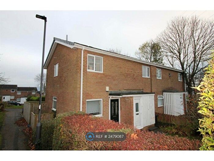2 Bedroom Flat To Rent In Combe Drive, Newcastle Upon Tyne, NE15