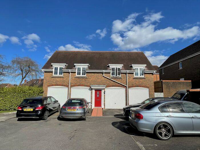 2 Bedroom Apartment To Rent In Wellswood, Haywards Heath, RH16