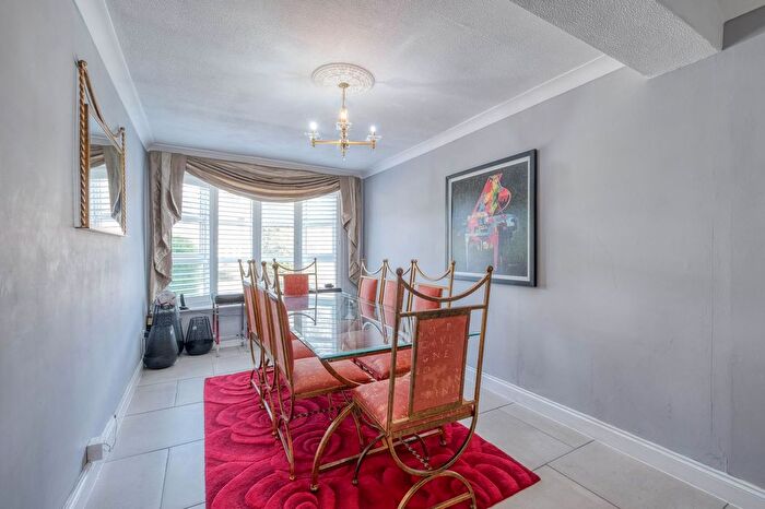 5 Bedroom Detached House For Sale In St. Nicolas Gardens, Birmingham, B38