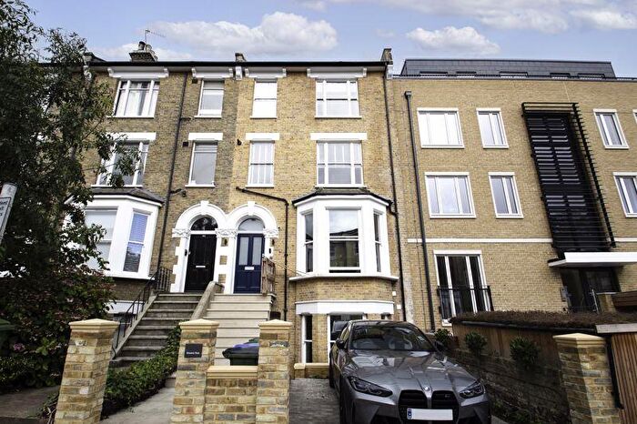 3 Bedroom Apartment To Rent In Bennett Park, London, SE3