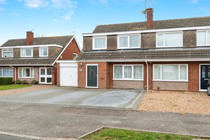 3 Bedroom Semi-Detached House For Sale In Severn Way, Bletchley, Milton Keynes, Buckinghamshire, MK3