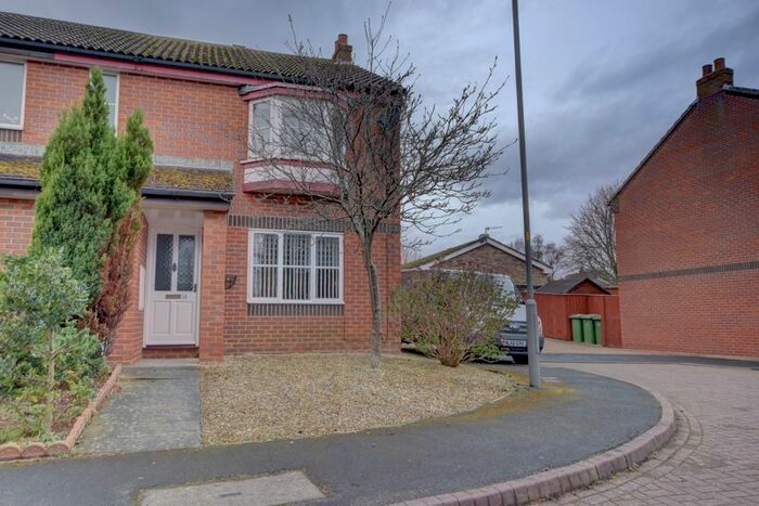 1 Bedroom Flat To Rent In Holly Tree Court, Whitby, YO21