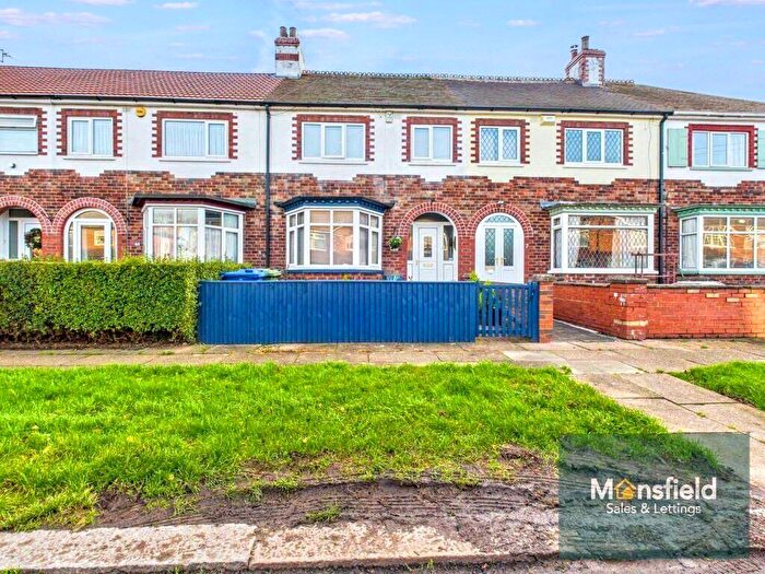 3 Bedroom Terraced House For Sale In Stratford Avenue, Grimsby, Lincolnshire, DN33