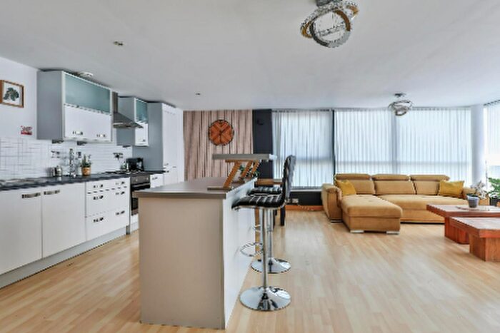 2 Bedroom Flat To Rent In Pepys Street, London, EC3N
