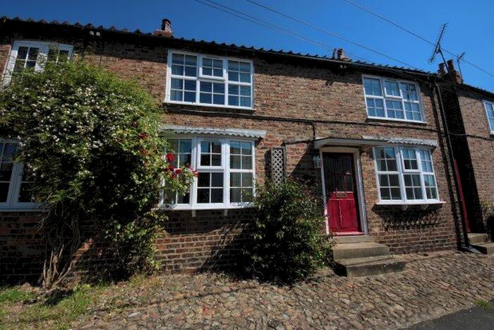 3 Bedroom Cottage To Rent In Church End, York, YO60