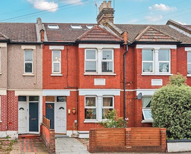 2 Bedroom Flat For Sale In Kingston Road, London, SW20