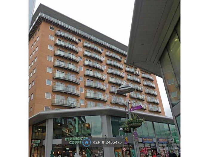 2 Bedroom Flat To Rent In Hamlyn House, Feltham, TW13