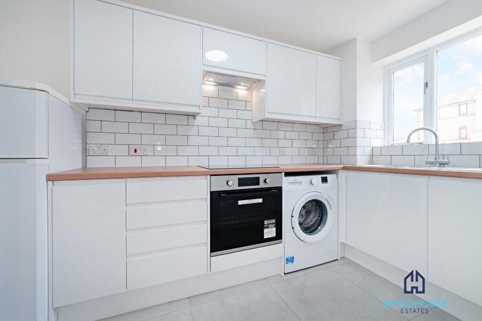 1 Bedroom Flat To Rent In Draycott Close, London, NW2