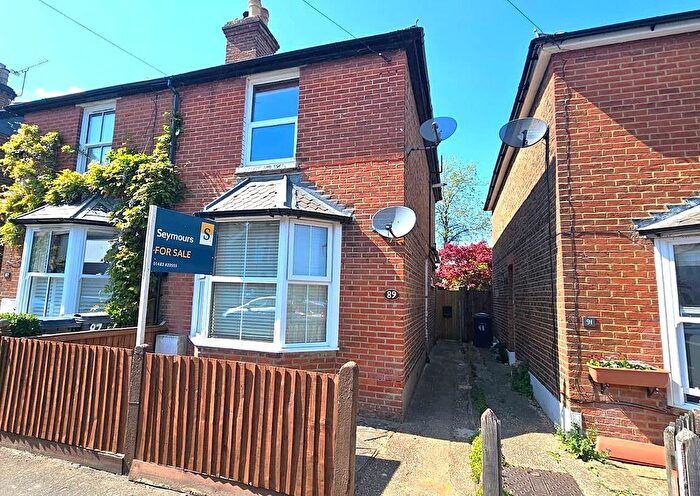 1 Bedroom Flat For Sale In Godalming, Surrey, GU7