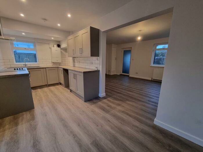 3 Bedroom Semi-Detached House To Rent In Carisbrooke Road, Bristol, BS4