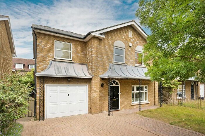 4 Bedroom Detached House To Rent In Savery Drive, Long Ditton, Surbiton, Surrey, KT6