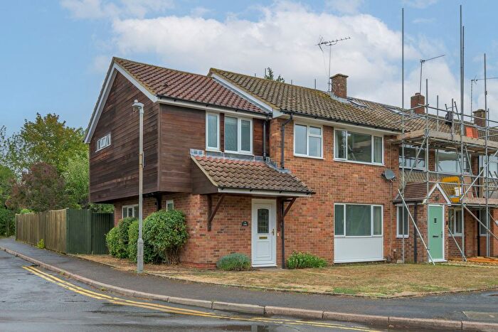 4 Bedroom End Of Terrace House For Sale In Green Verges, Marlow, SL7