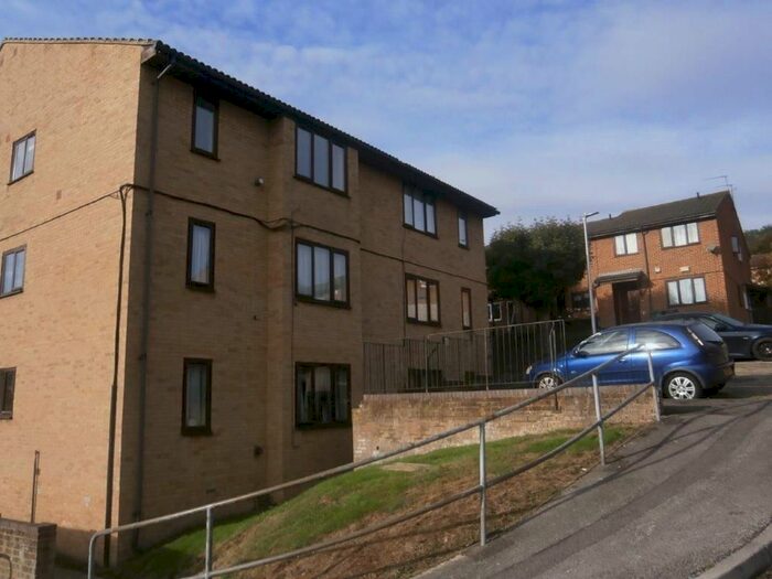 1 Bedroom Flat To Rent In Illustrious Close, Chatham, ME5