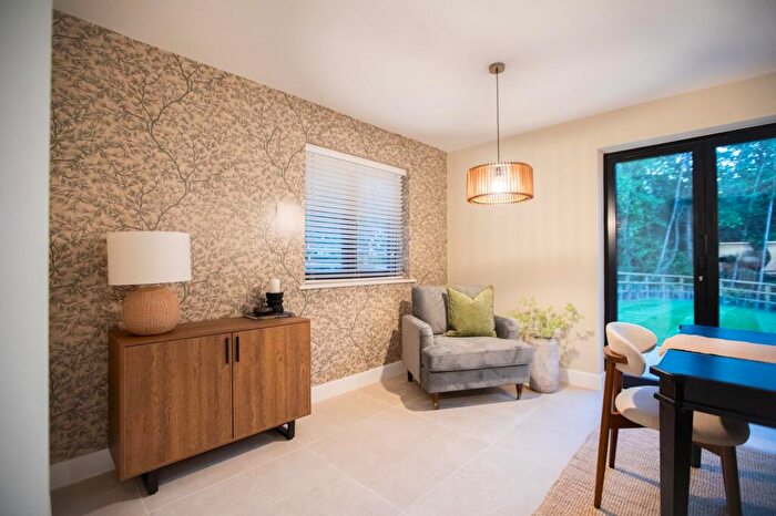 4 Bedroom House For Sale In Waltham Park Road, Pulborough, RH20