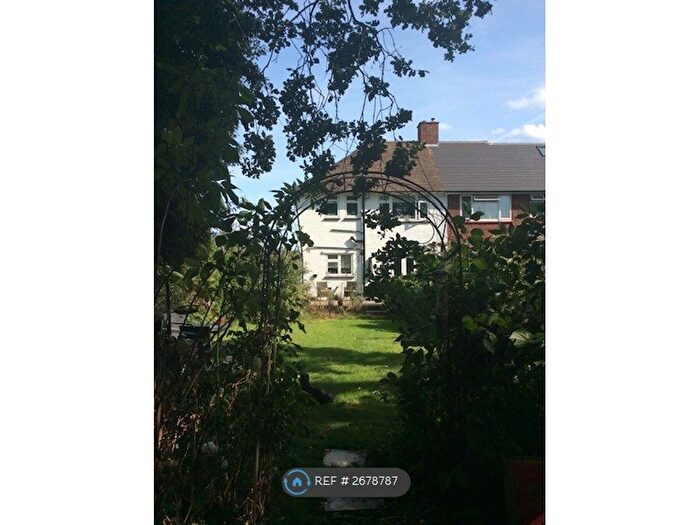 3 Bedroom Semi Detached House To Rent In Stuart Way, Windsor, SL4