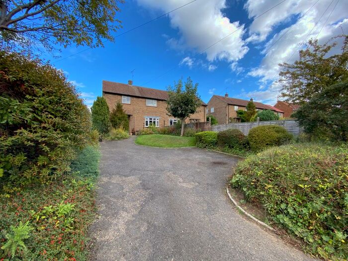 3 Bedroom Semi-Detached House For Sale In Netherfield, Denton, NG32