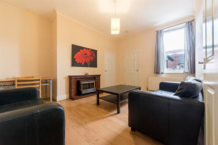2 Bedroom Flat To Rent In £pppw - Rothbury Terrace, Heaton, NE6