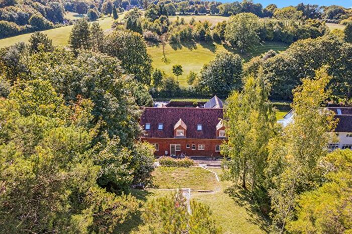 5 Bedroom Detached House For Sale In Cadsden Road, Princes Risborough, HP27