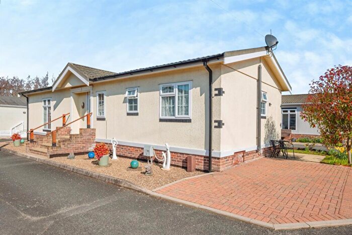 2 Bedroom Park Home For Sale In Fairview Park, Smallburgh, Norwich, NR12