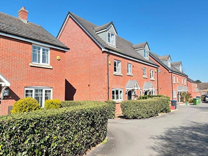 4 Bedroom Semi Detached House For Sale In O'Donnell Road, Royal Leamington Spa, CV31