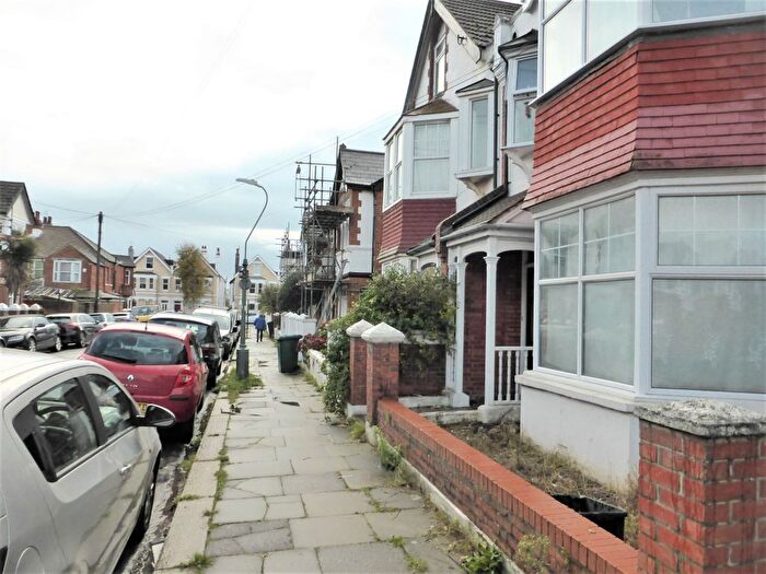 1 Bedroom Flat To Rent In Raphael Road, Hove, BN3