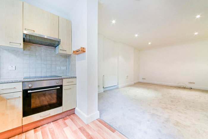 1 Bedroom Apartment To Rent In Barry Road, East Dulwich London, SE22