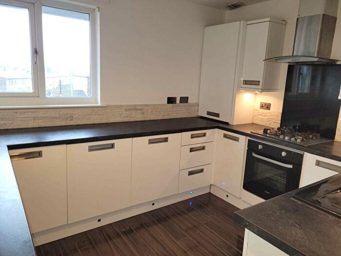 2 Bedroom Flat To Rent In Fersit Court, Glasgow, G43