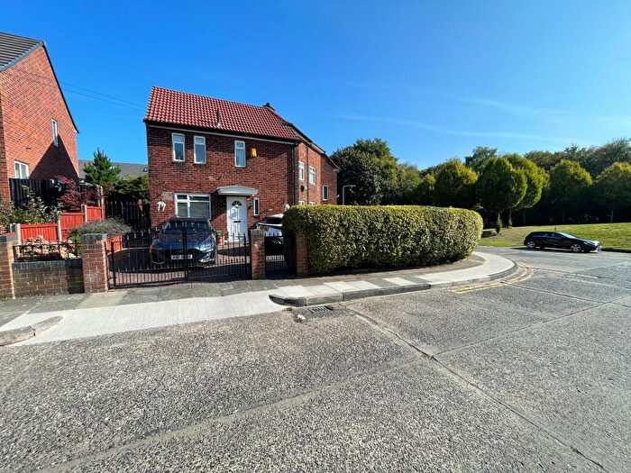 3 Bedroom Semi Detached House For Sale In Heybrook Road, Manchester, M23