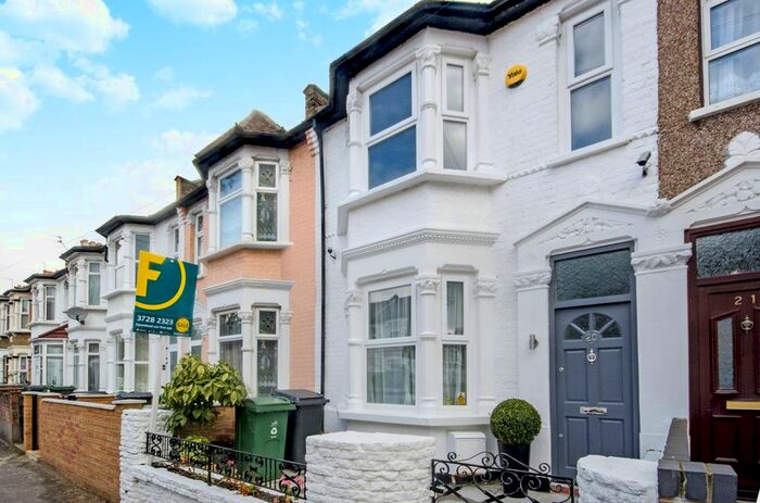 6 Bedroom Terraced House To Rent In Westerham Road, Leyton, London, E10